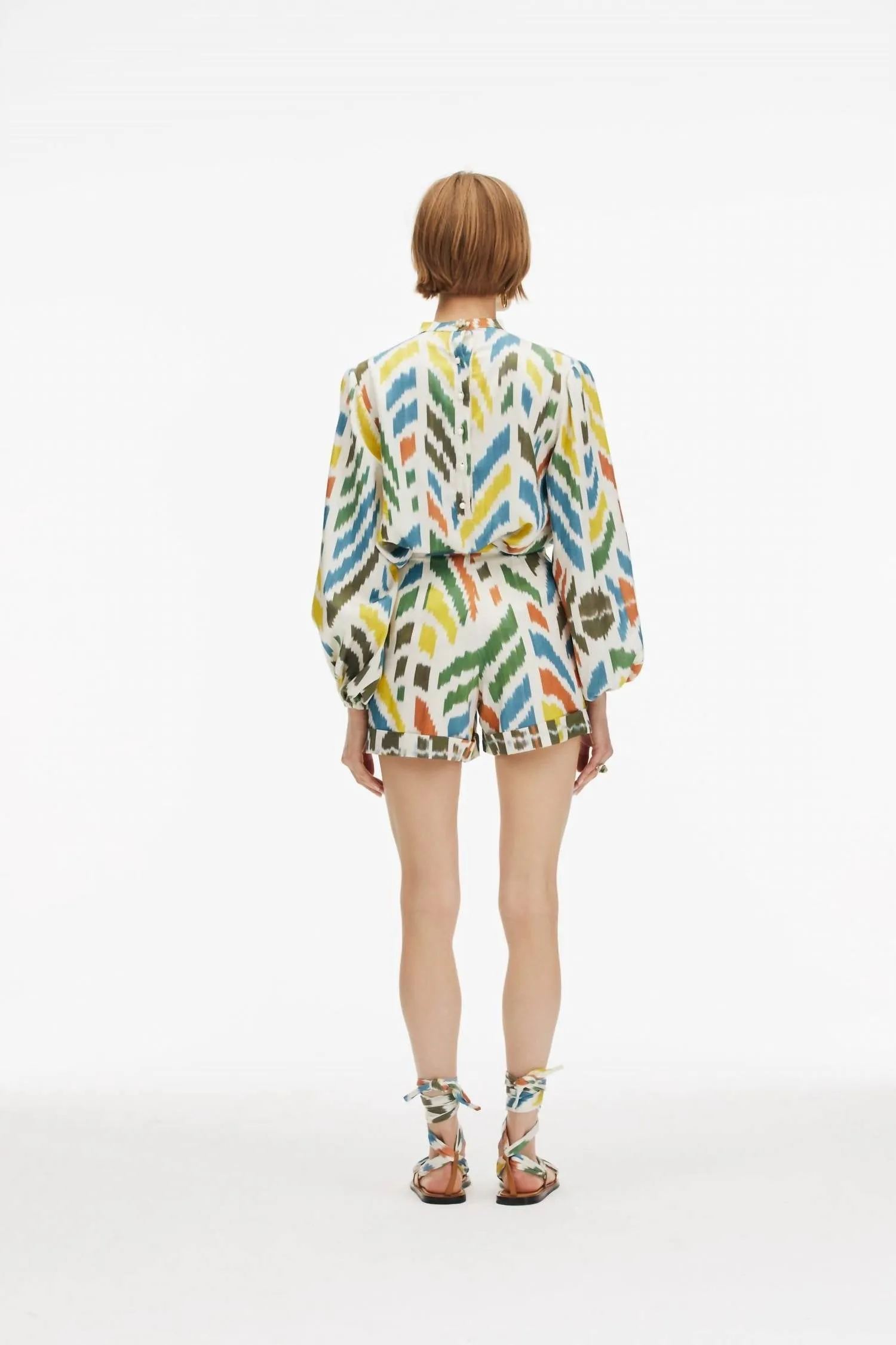 Cesme Short In Multi Leaf Motif