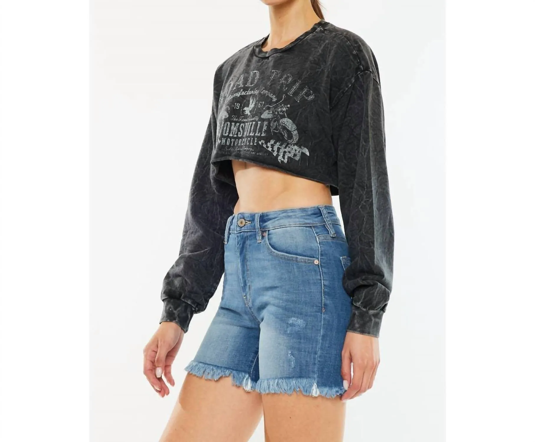 Cheyenne High Rise Fray Hem Shorts Jeans In Medium Blue