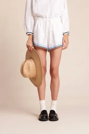 Dora Short In White W/ Ric Rac