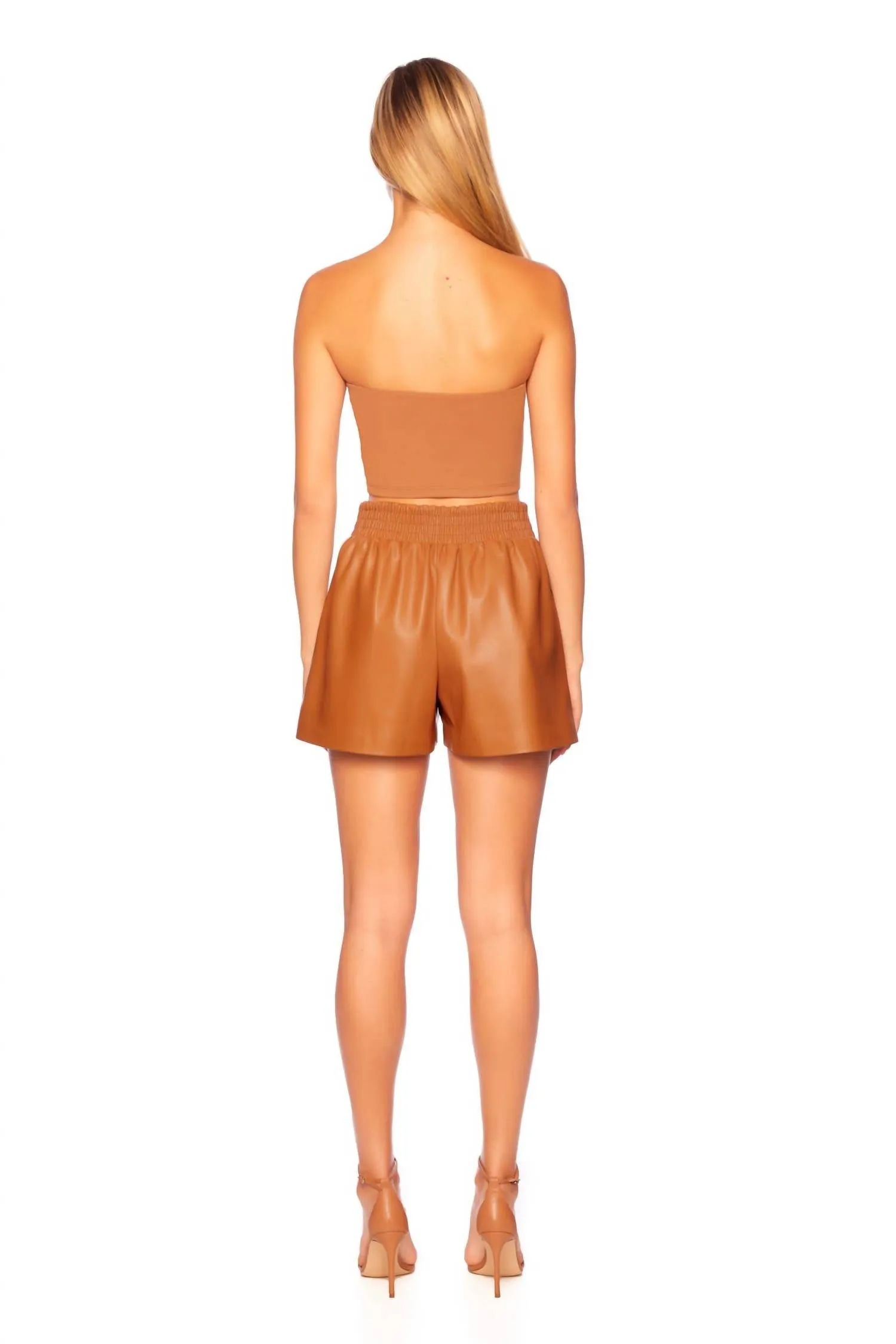 Faux Leather Pleated Short In Caramel