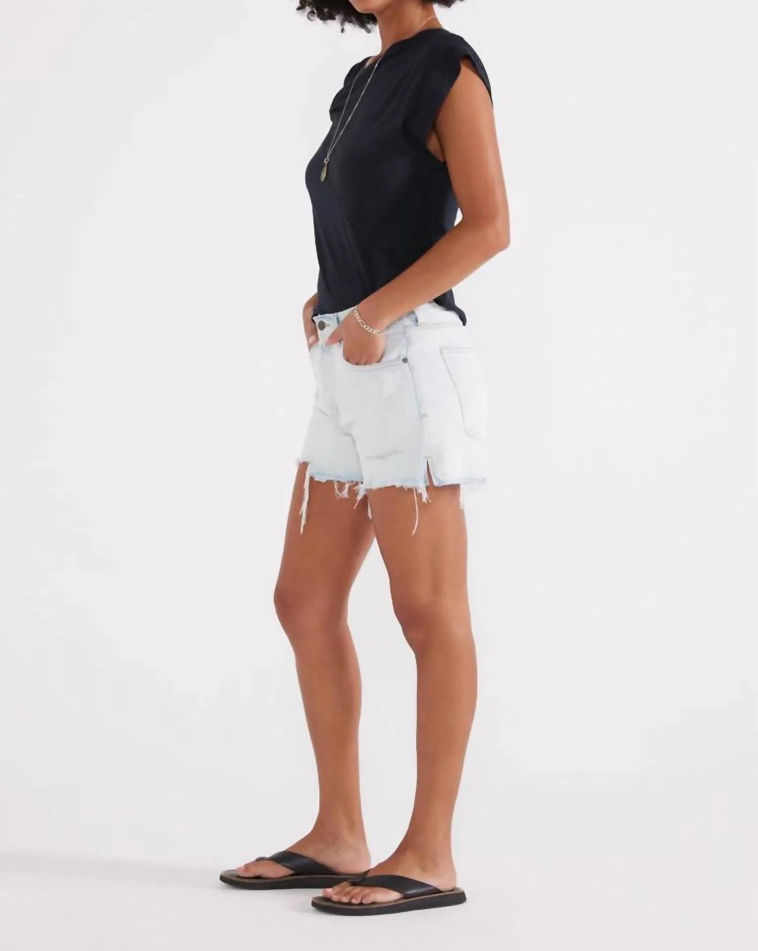 Haven Relaxed Short In Desert Island