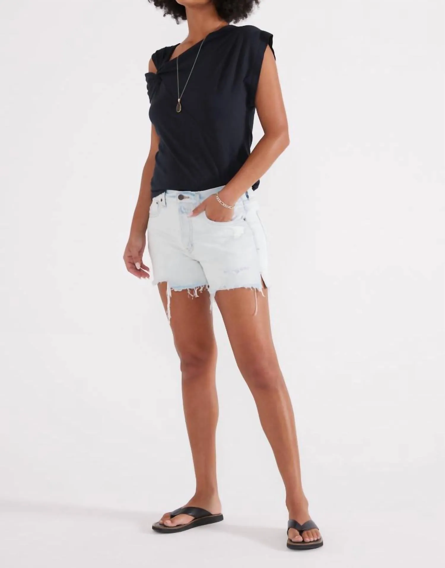 Haven Relaxed Short In Desert Island