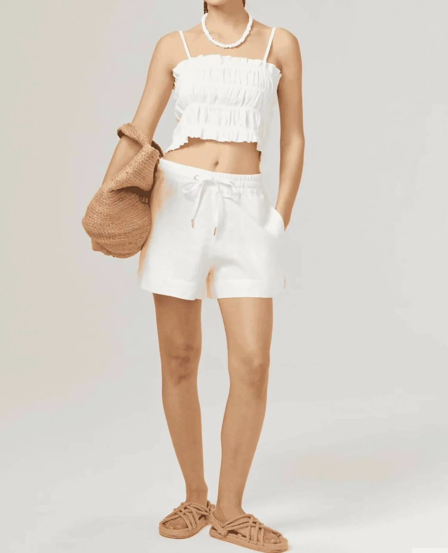 Iris Linen Short In White