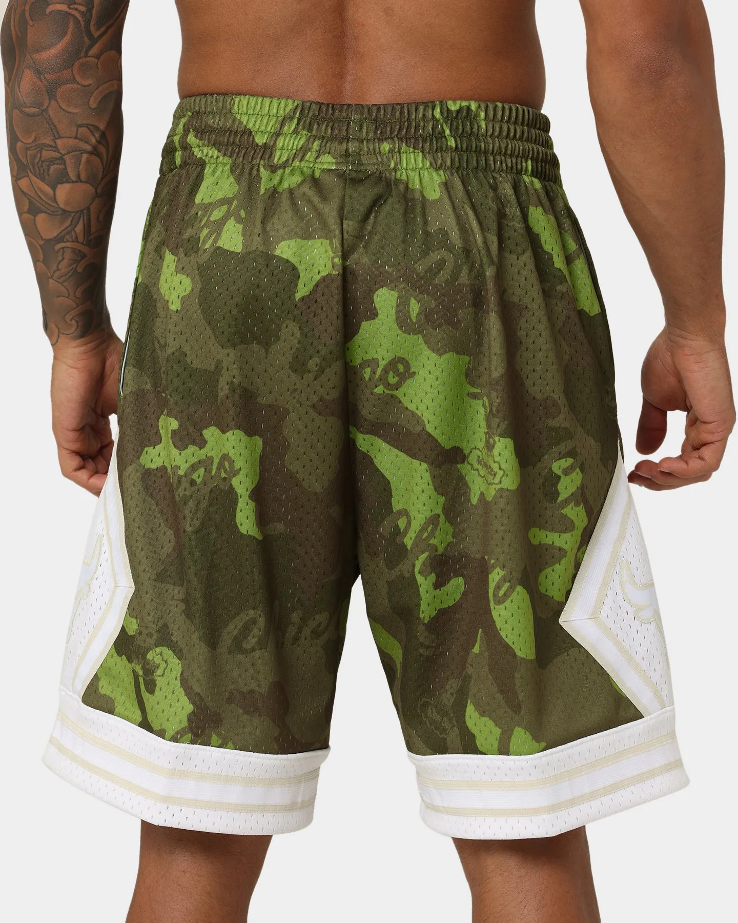 Mitchell & Ness Chicago Bulls Camo Swing Shorts Green Camo