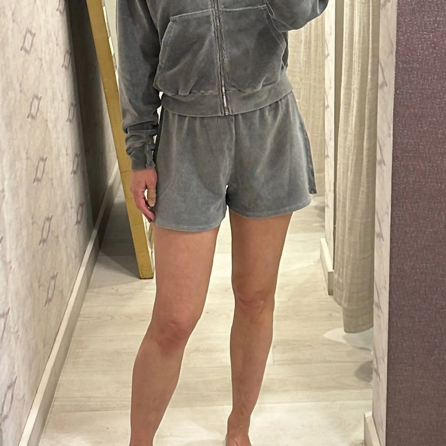Noa Velour Shorts In Vintage Black