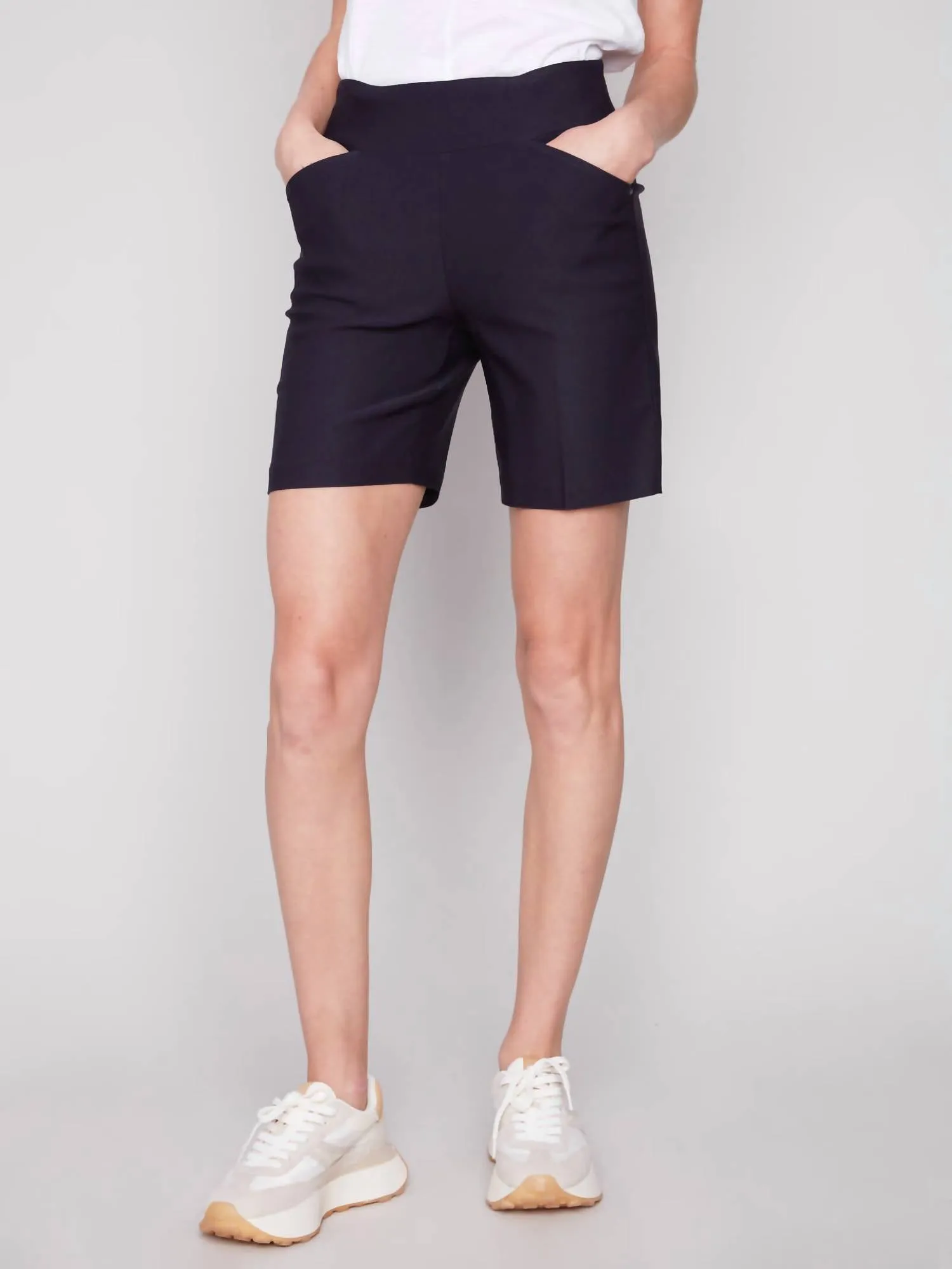 Pull-On Short In Navy