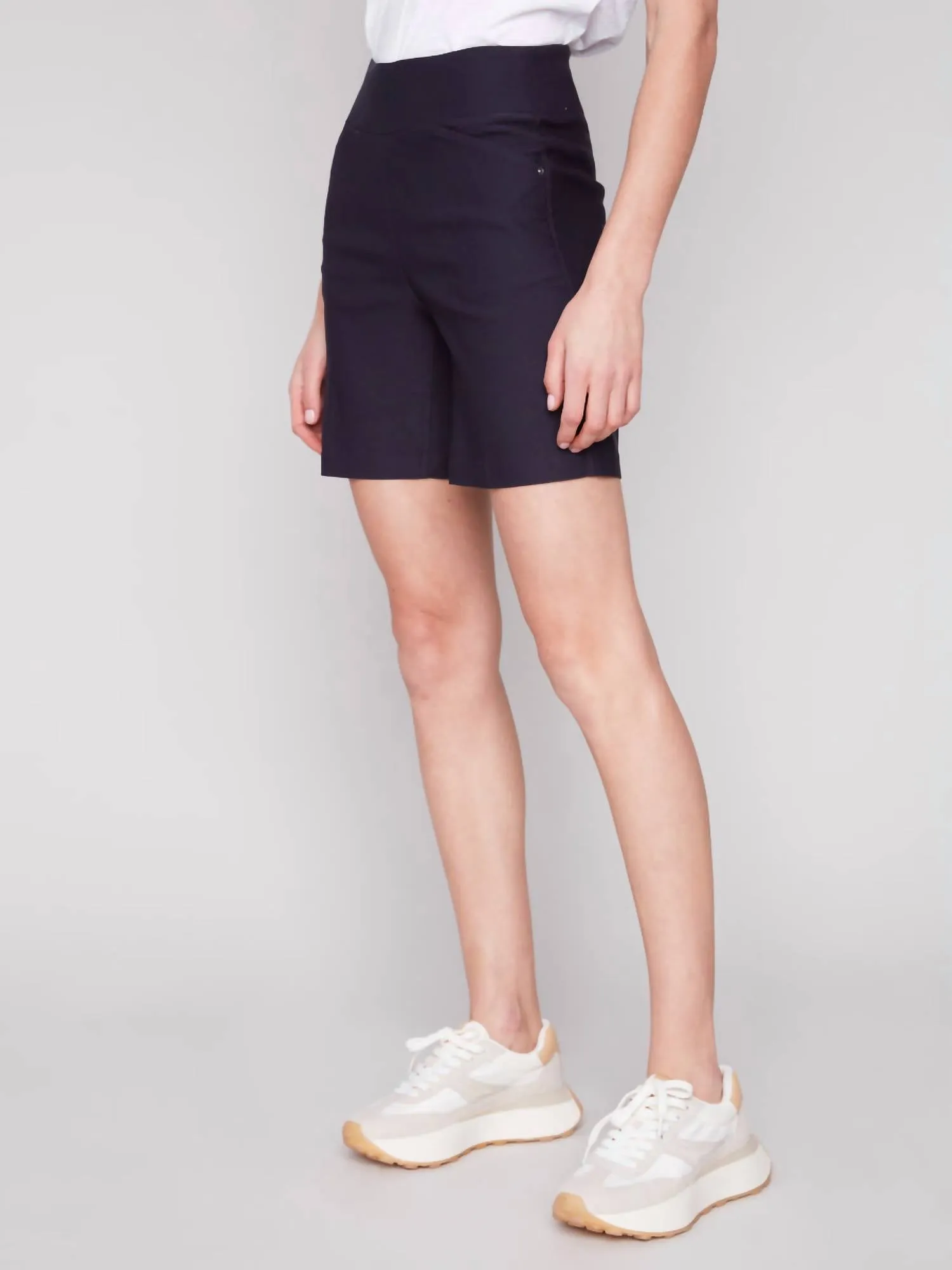 Pull-On Short In Navy