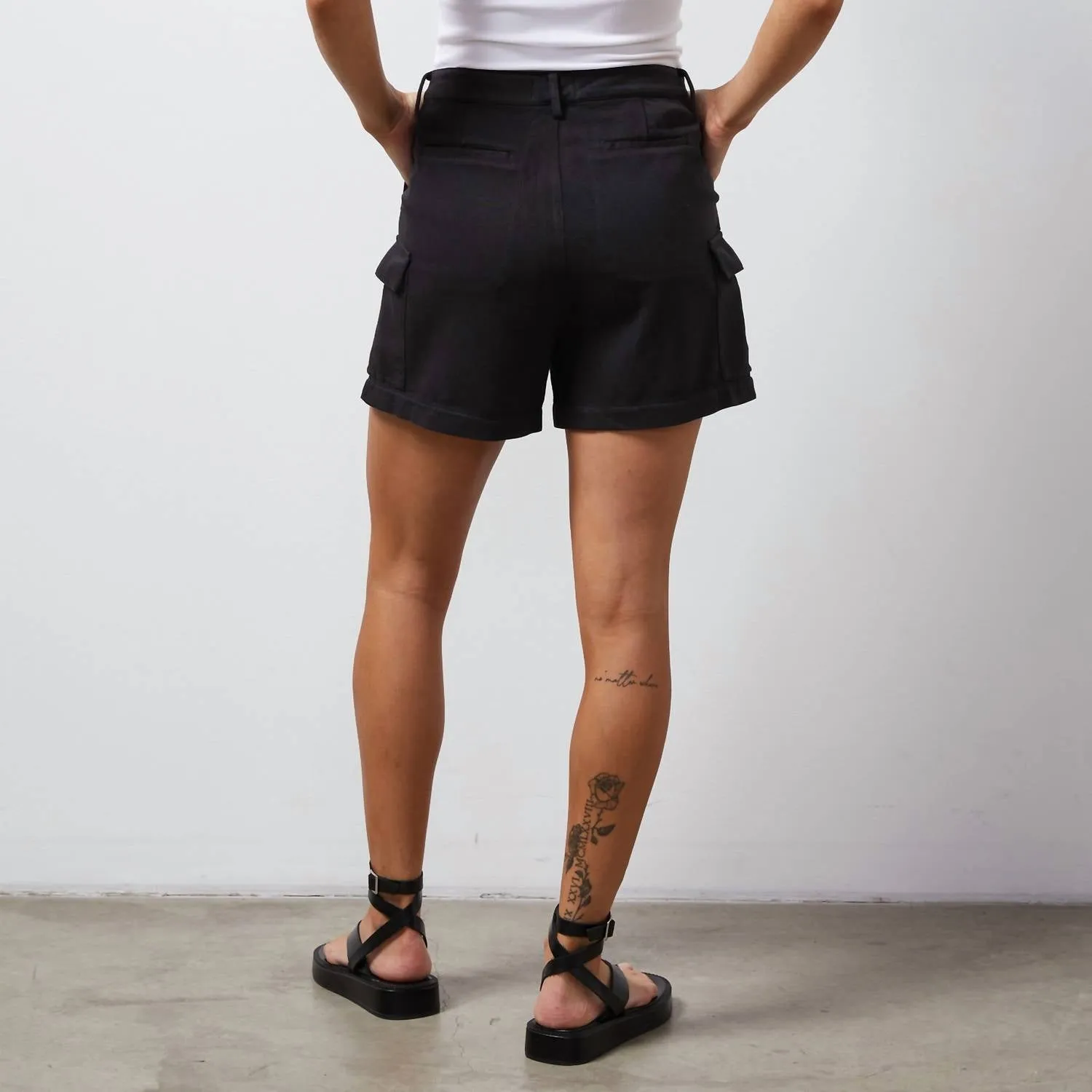 Soft Twill Cargo Short In Black