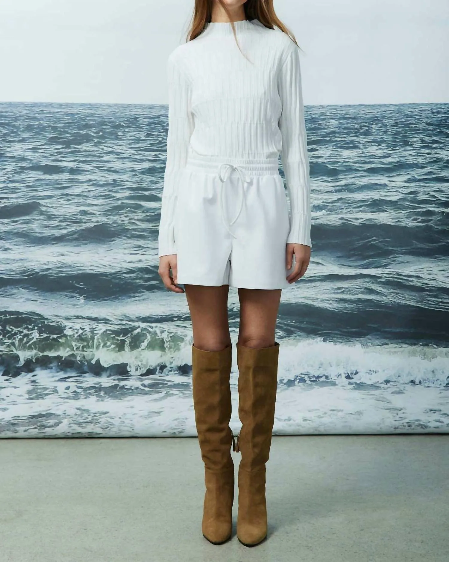 Stoney Short In White