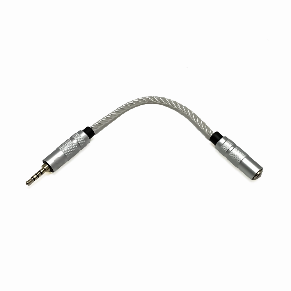 Strauss & Wagner SW-2535S 3.5mm Female to 2.5mm Male Balanced Adapter