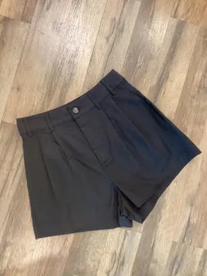 Women's Pleated Shorts In Black